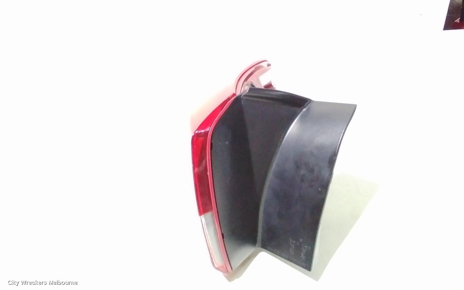 HYUNDAI TUCSON LEFT TAILLIGHT, IN BODY, TL, ACTIVE X, KOREAN BUILT (VIN KMHJ), NON LED TYPE, 07/2015 - 06/2018