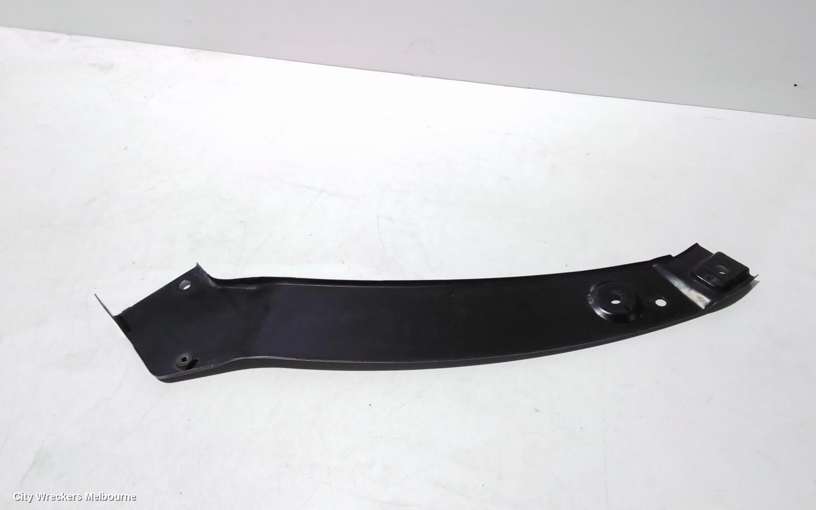 MITSUBISHI EXPRESS, SN, 03/2020 - 12/2022, RH HEADLIGHT HOLDER: 97264