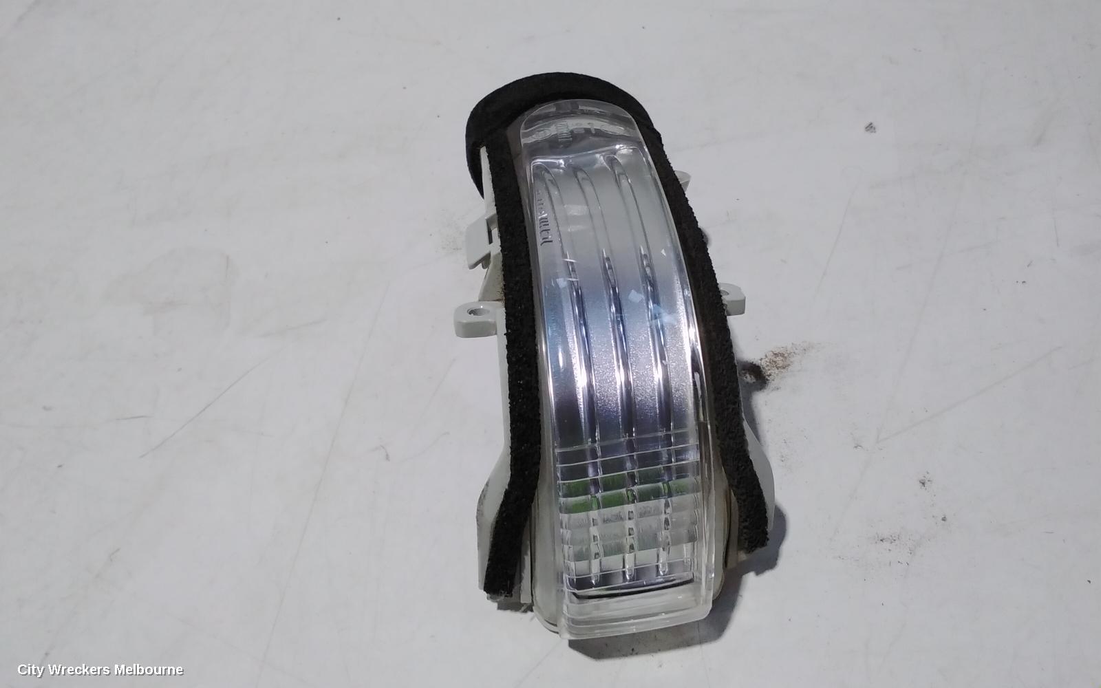 TOYOTA COROLLA RIGHT DOOR MIRROR, ZRE152/20153R, SEDAN, W/ FLASHER LAMP, 03/2010 - 12/2013