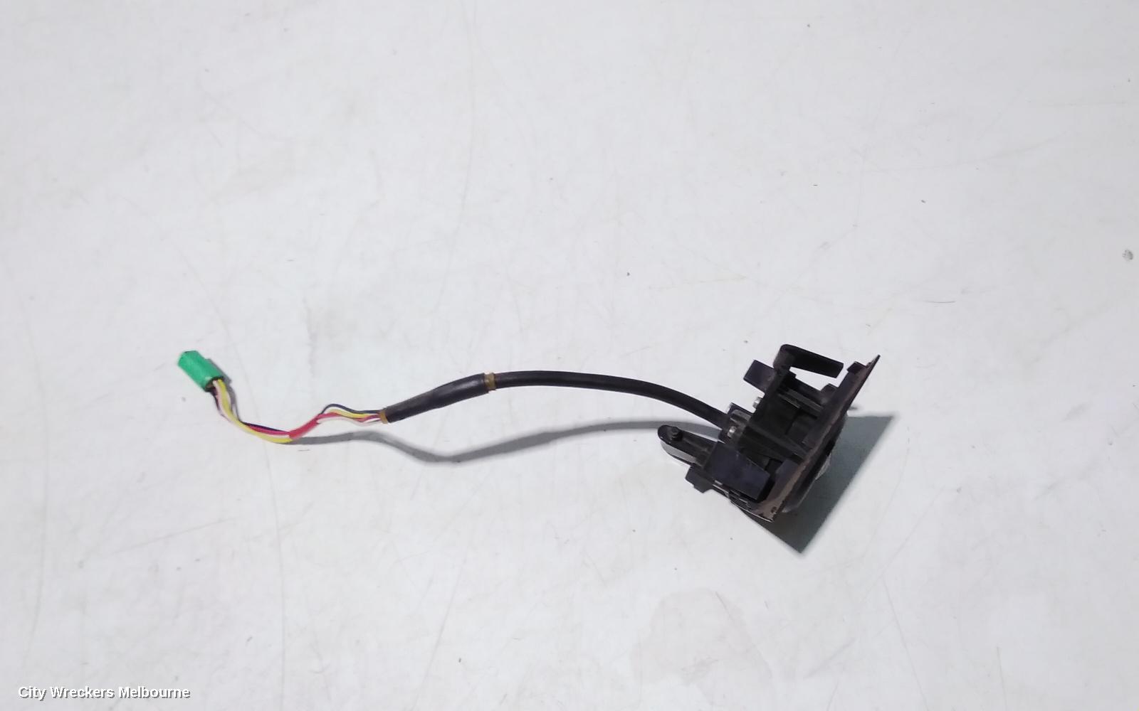 NISSAN DUALIS LEFT DOOR MIRROR, J10, POWER, W/ CAMERA TYPE, 10/2007 - 05/2014