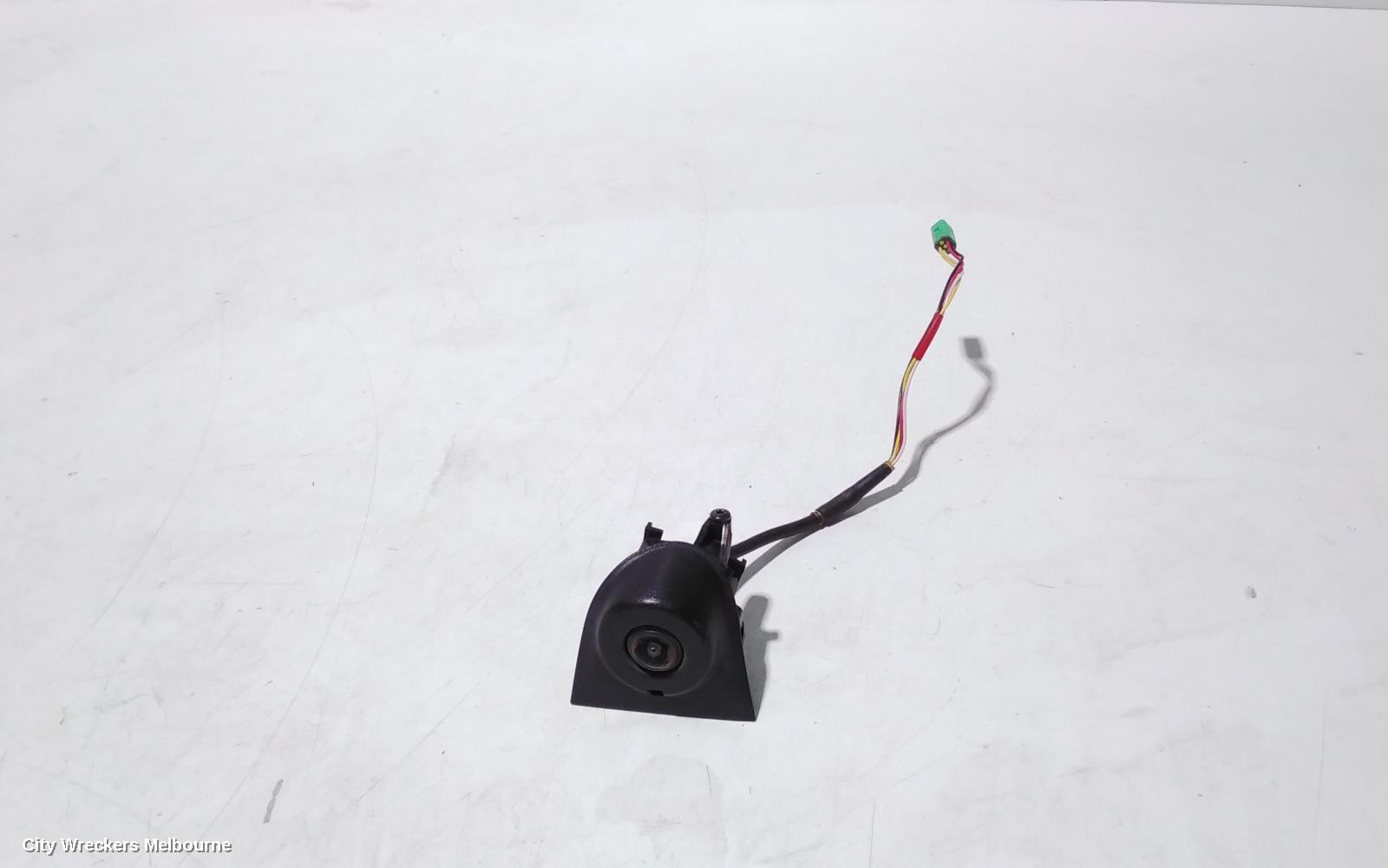 NISSAN DUALIS LEFT DOOR MIRROR, J10, POWER, W/ CAMERA TYPE, 10/2007 - 05/2014