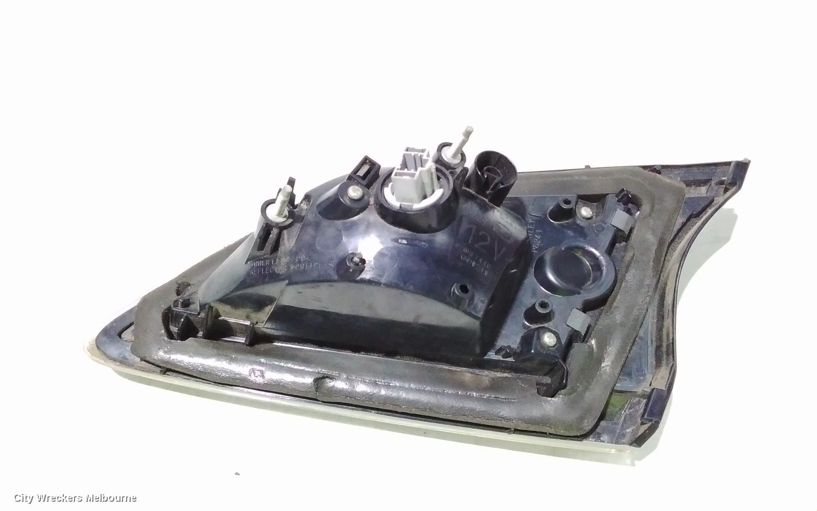 MAZDA 3 REAR GARNISH, TAILGATE LAMP (LH SIDE), BL, 04/2009 - 10/2013