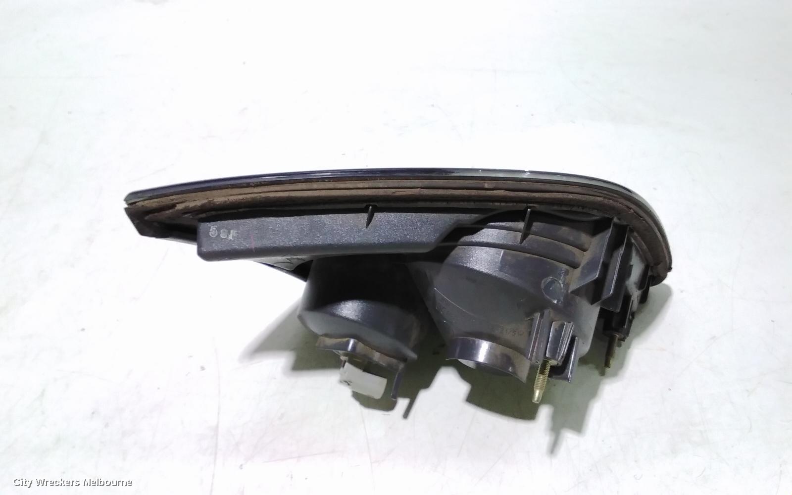 MAZDA 6 REAR GARNISH, BOOTLID LAMP (RH SIDE), GG/GY, SEDAN, 09/2002 - 07/2005
