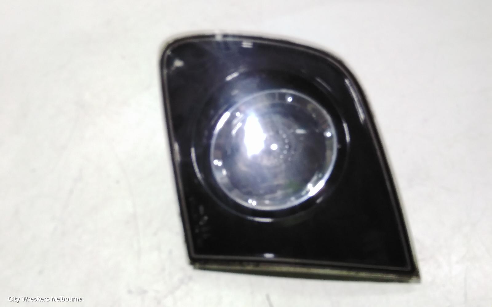 MAZDA 3 REAR GARNISH, BOOTLID LAMP (RH SIDE), 2.3, SEDAN, BK, 10/2003 - 06/2006