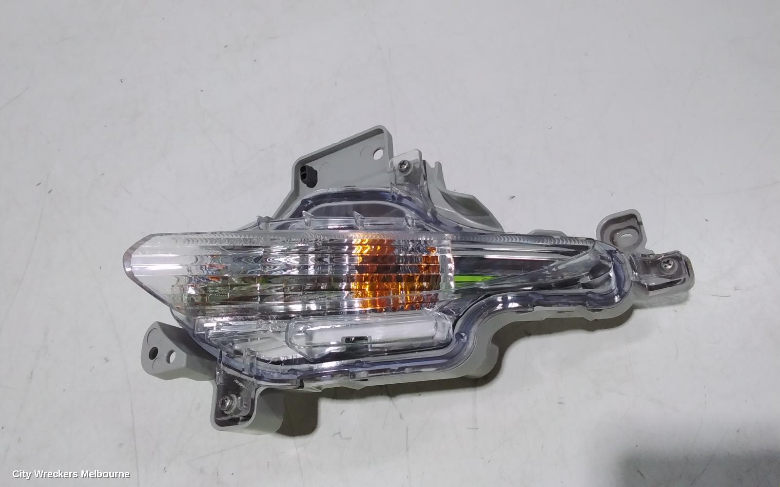 MAZDA 3 RIGHT INDICATOR/FOG/SIDE, BUMPER FLASHER, BN, 05/2016 - 02/2019