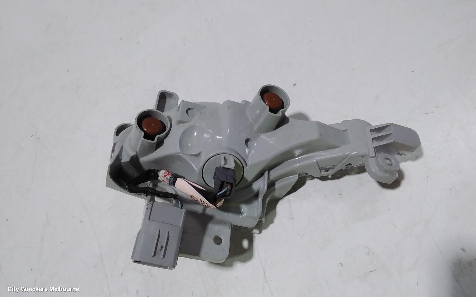 MAZDA 3 RIGHT INDICATOR/FOG/SIDE, BUMPER FLASHER, BN, 05/2016 - 02/2019