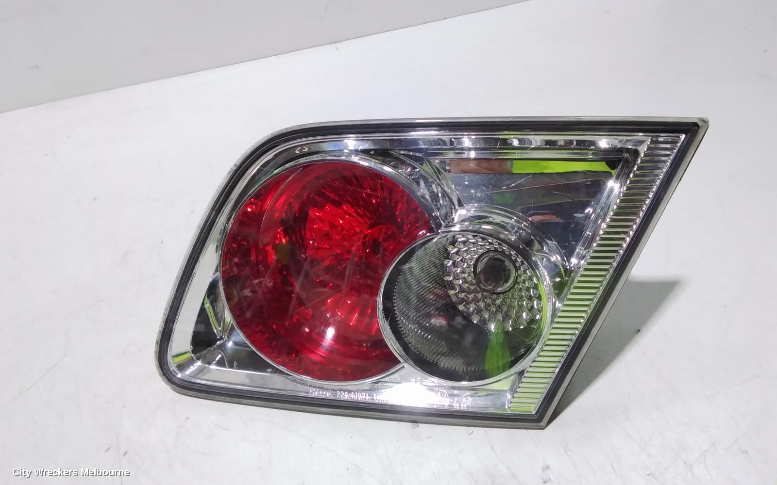 MAZDA 6 REAR GARNISH, BOOTLID LAMP (RH SIDE), GG/GY, SEDAN, 08/2005 - 11/2007