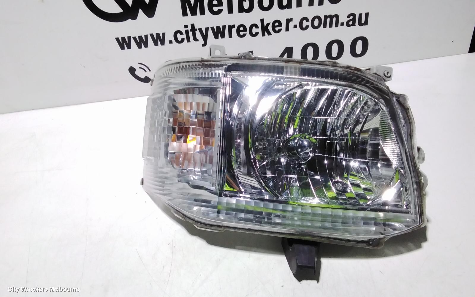TOYOTA HIACE RIGHT HEADLAMP, TRH/KDH, SLWB, 08/2010 - 12/2013