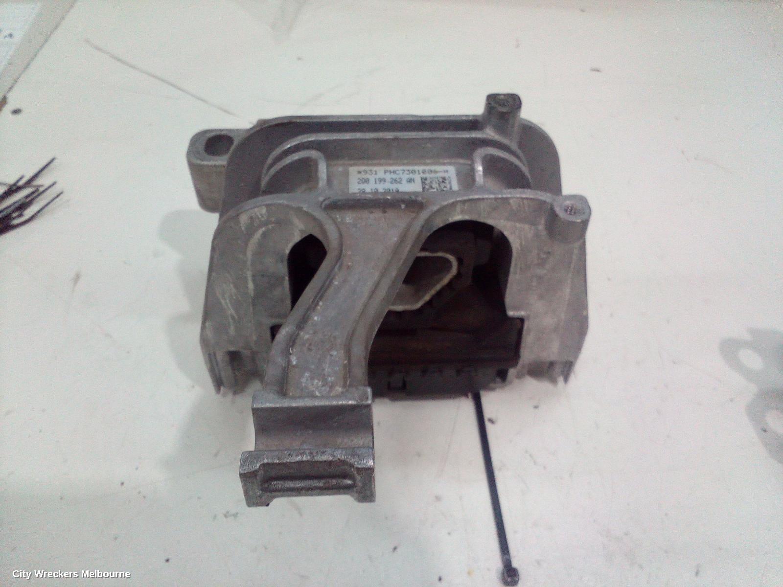 VOLKSWAGEN T-CROSS MOUNT, C1, 01/2020 ONWARDS