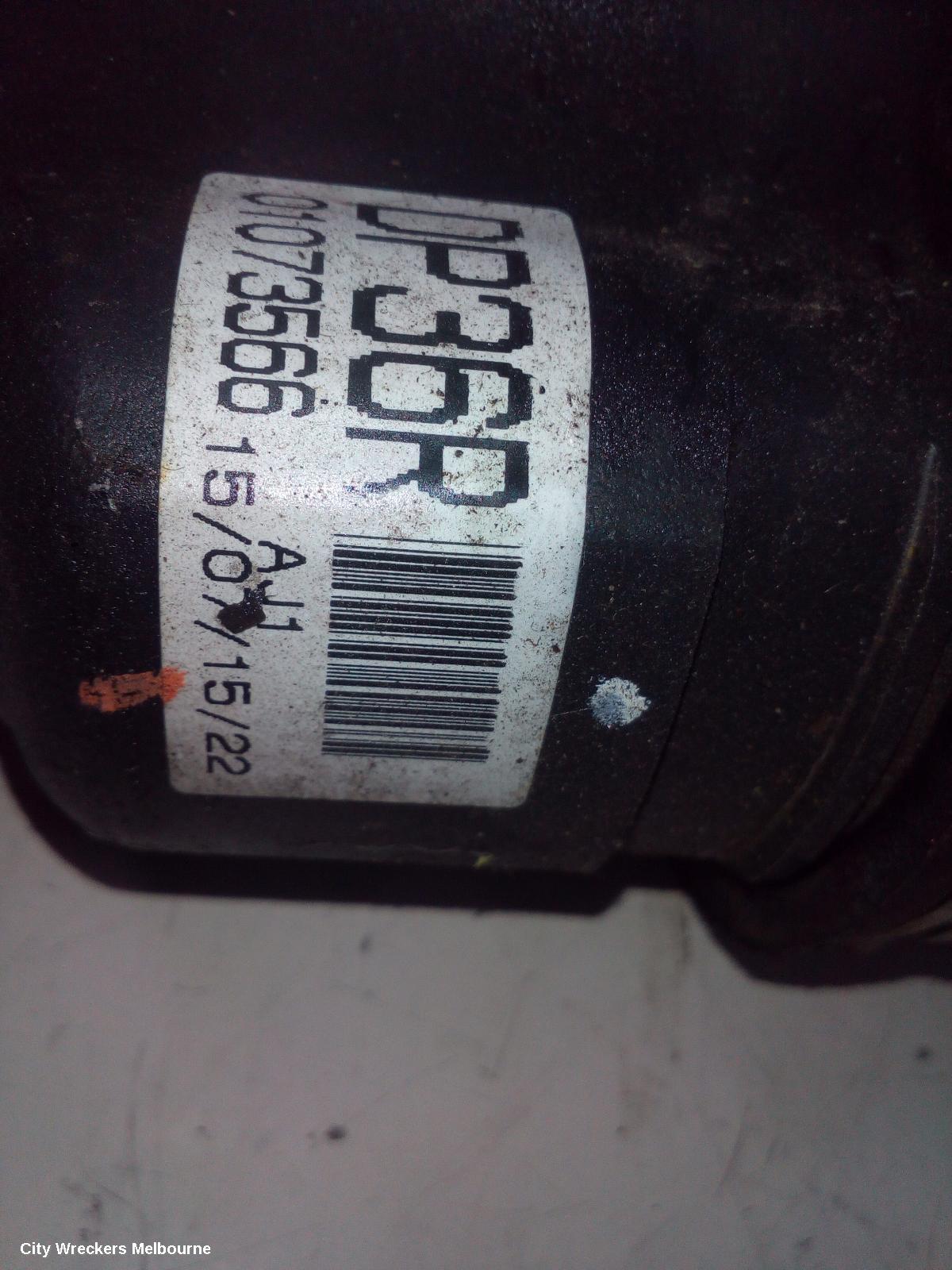 TOYOTA PRIUS RIGHT DRIVESHAFT, NHP10R, PRIUS C, 12/2011 - 03/2020