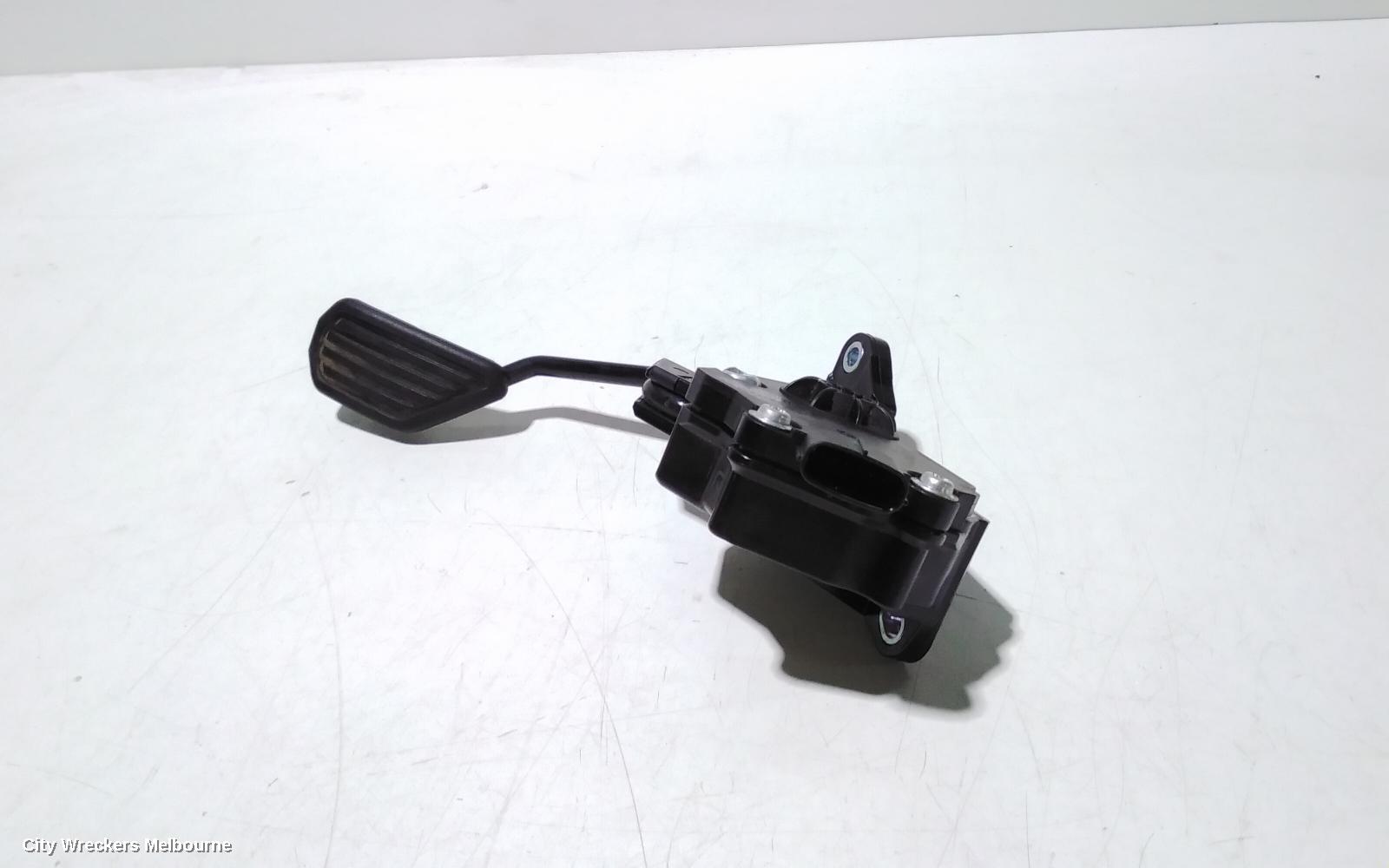 TOYOTA PRIUS PEDAL ASSEMBLY, NHP10, ACCELERATOR PEDAL, 12/2011 - 03/2020