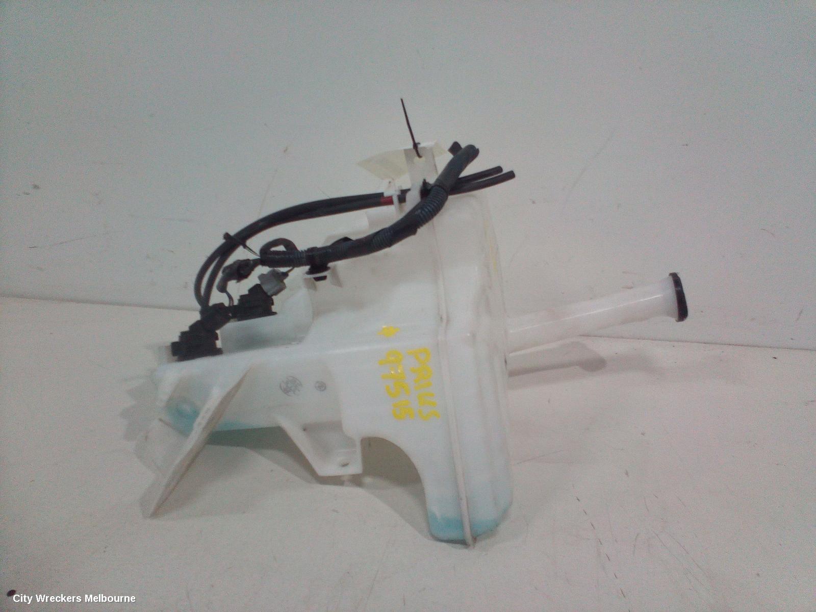 TOYOTA PRIUS WASHER BOTTLE, NHP10R, PRIUS C, NON H/LAMP WASHER TYPE, 12/2011 - 03/2020