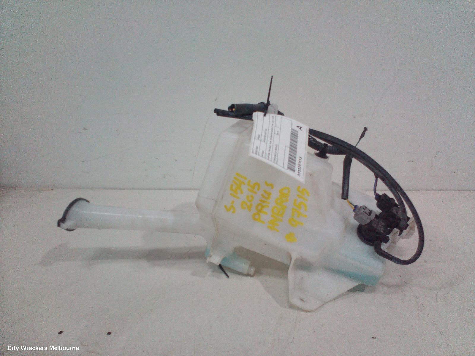 TOYOTA PRIUS WASHER BOTTLE, NHP10R, PRIUS C, NON H/LAMP WASHER TYPE, 12/2011 - 03/2020
