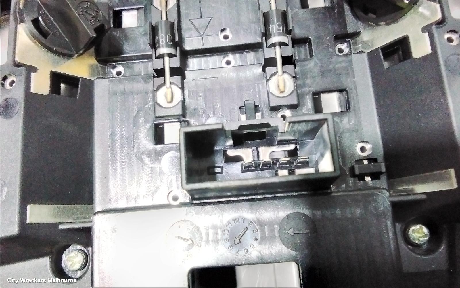 HYUNDAI TUCSON COURTESY LIGHT, FRONT, MAP LIGHTS, NON SUNROOF SWITCH TYPE, TL, 07/2015 - 01/2021