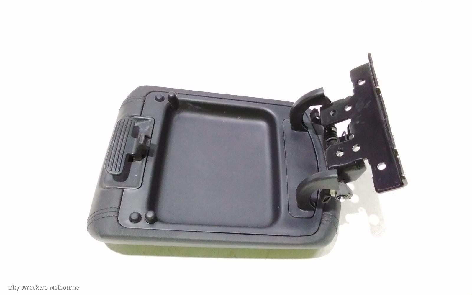 HYUNDAI TUCSON CONSOLE, CONSOLE LID ONLY, TL, W/ PARK BRAKE LEVER, 06/2015 - 01/2021