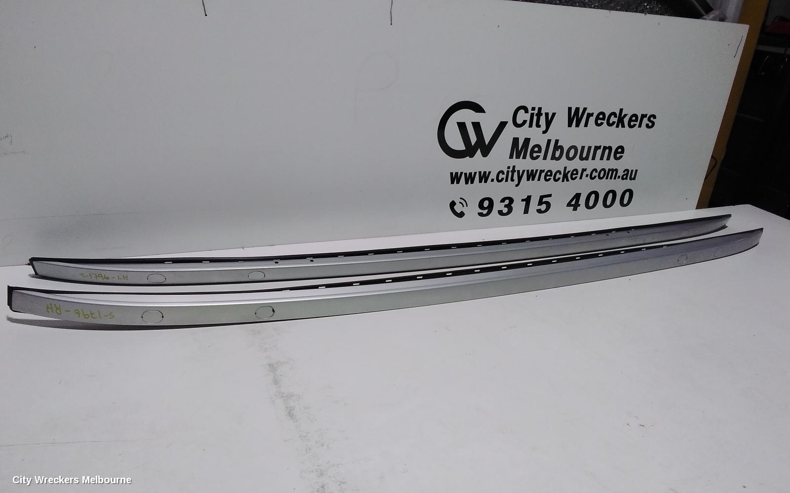 HYUNDAI TUCSON ROOF RAIL