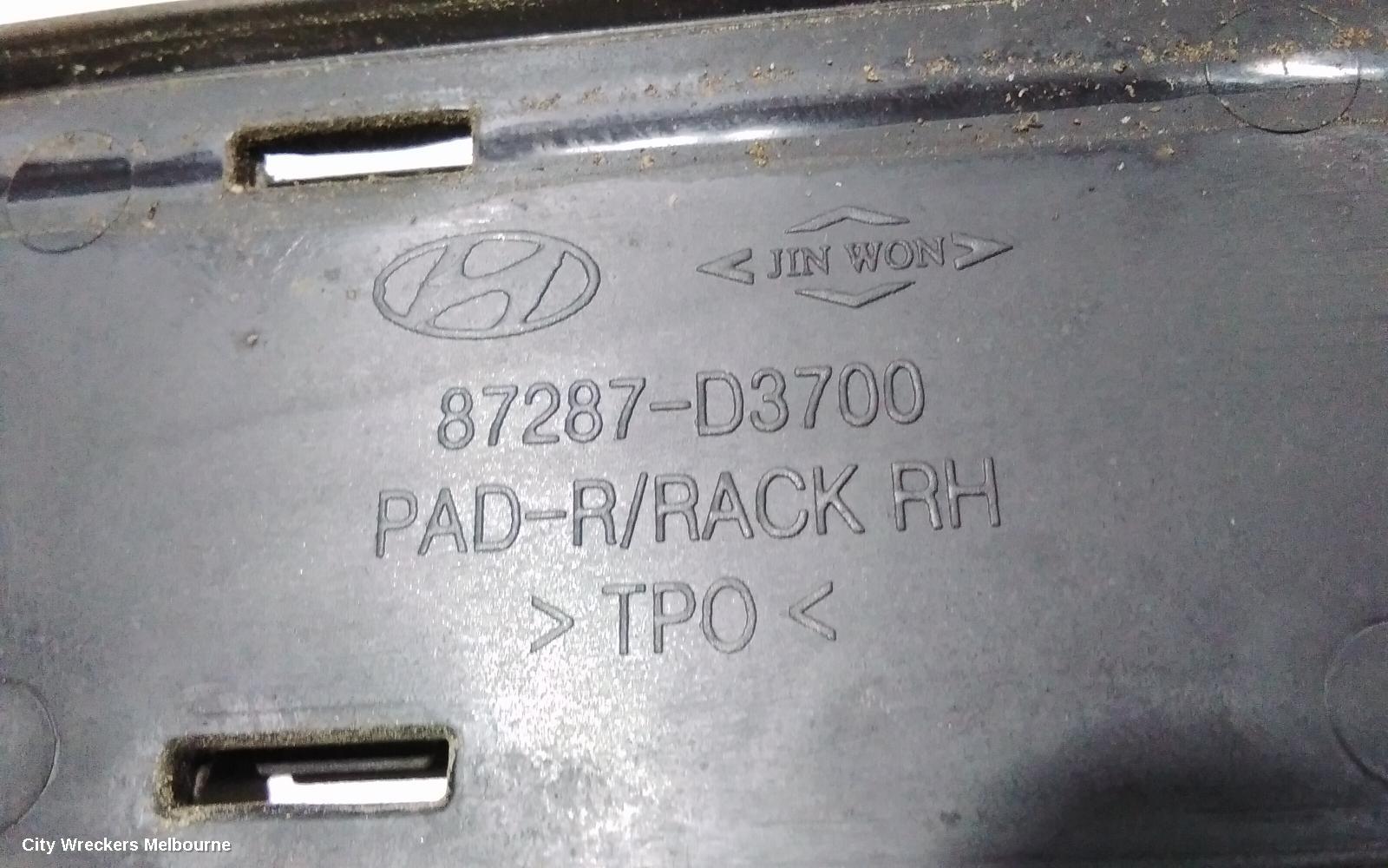 HYUNDAI TUCSON ROOF RAIL