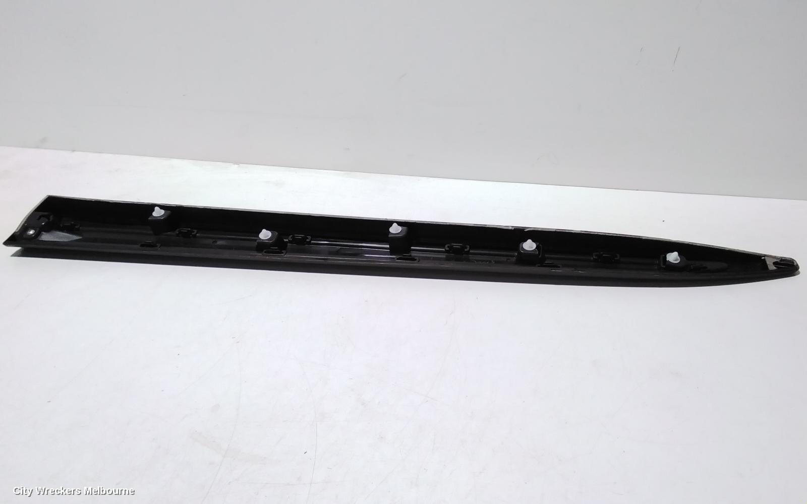 MITSUBISHI OUTLANDER DOOR MOULD, RHF DOOR MOULD: 97649, ZK, 04/2015 - 07/2021