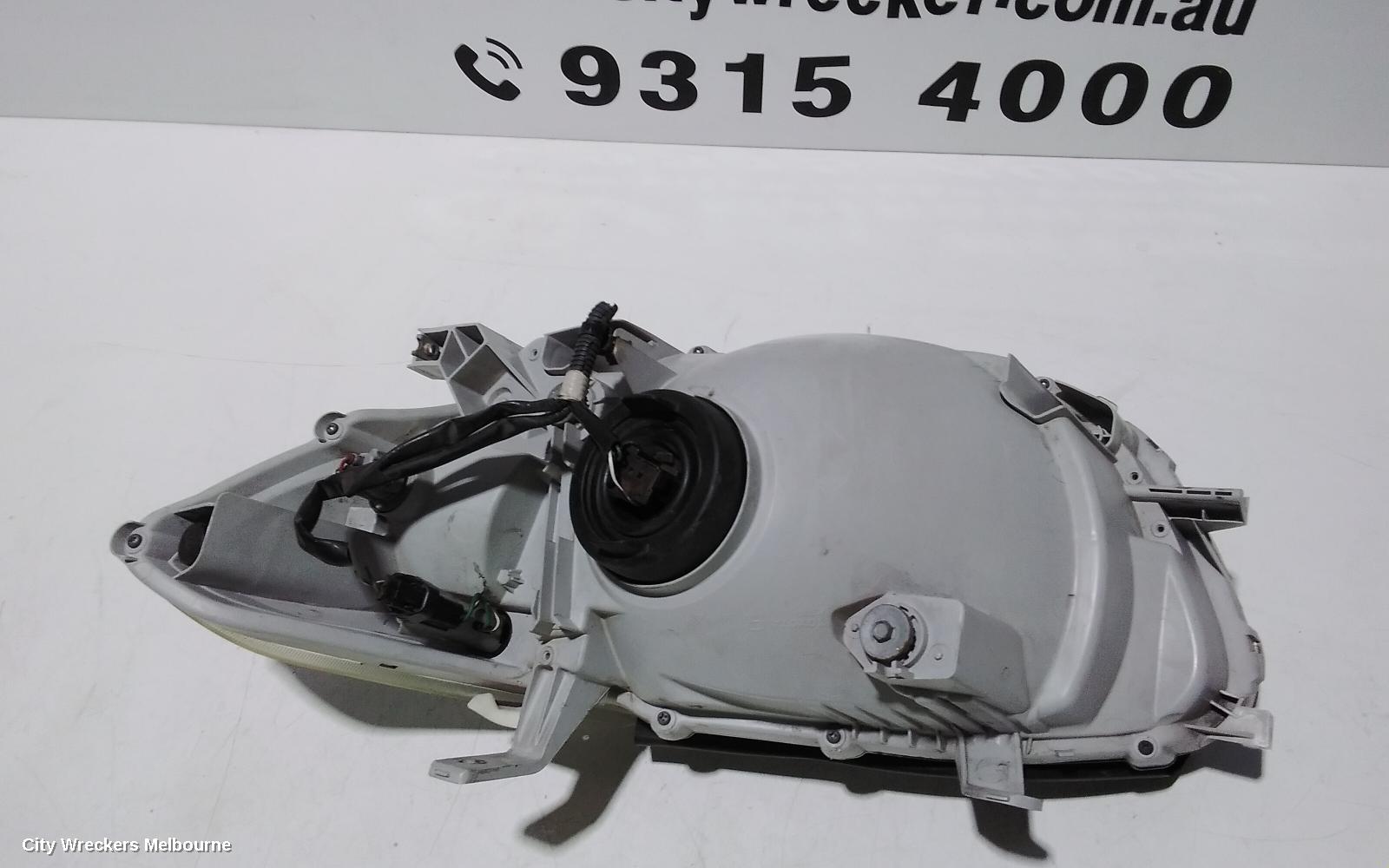 TOYOTA KLUGER RIGHT HEADLAMP, GSU40-GSU45, SMOKED LENS TYPE, 05/2007 - 09/2010