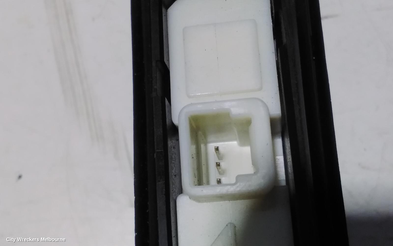 TOYOTA KLUGER, XU50 SERIES, 03/2014 - 02/2021, TAILGATE SWITCH BUTTON: 97694