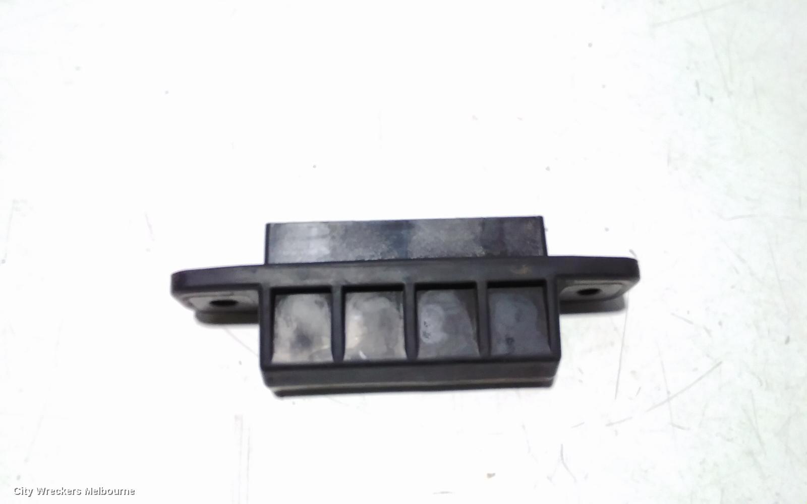 TOYOTA KLUGER, XU50 SERIES, 03/2014 - 02/2021, TAILGATE SWITCH BUTTON: 97694