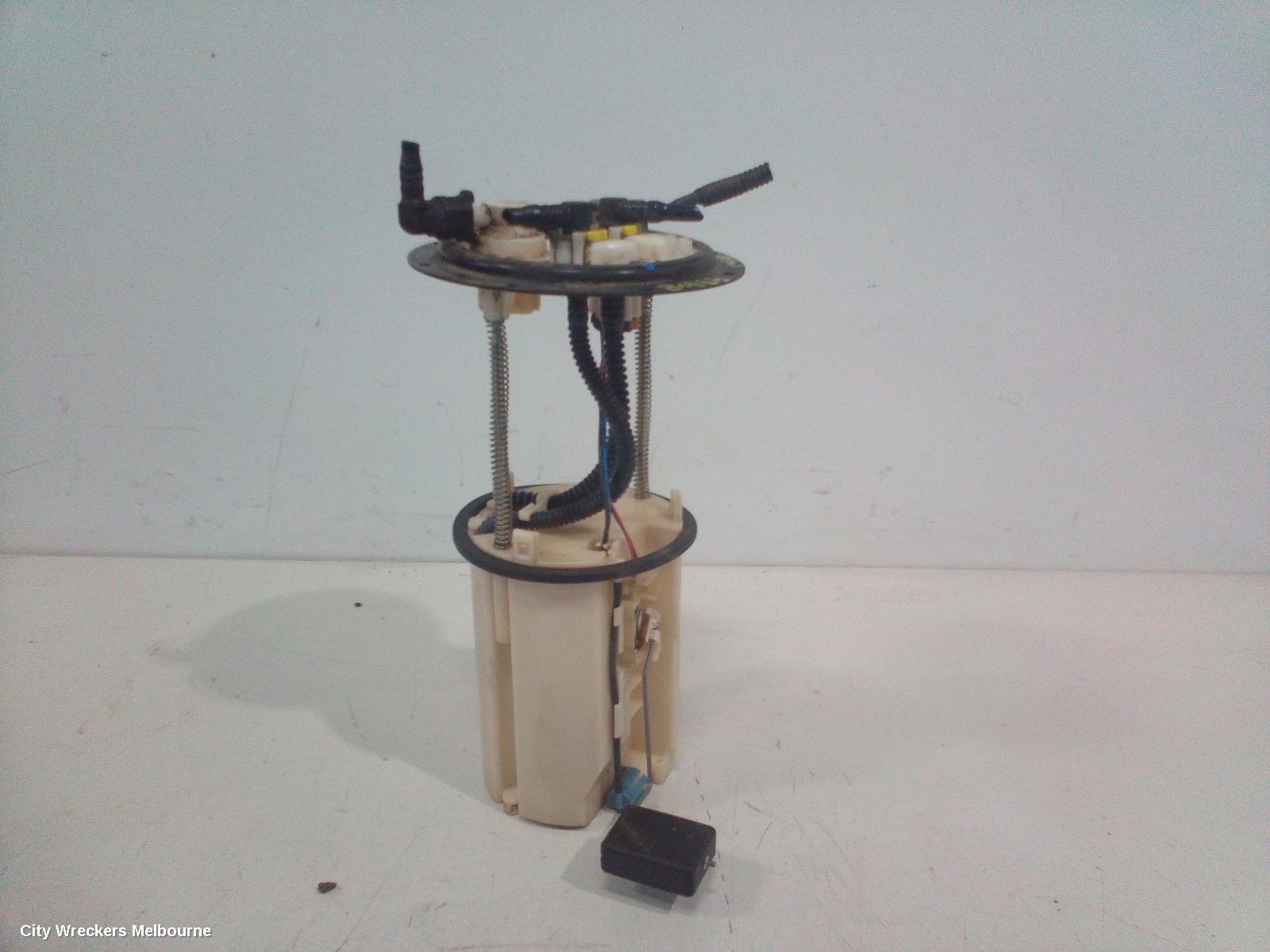 TOYOTA HIACE FUEL PUMP, PETROL, TRH/KDH, 03/2005 - 04/2019