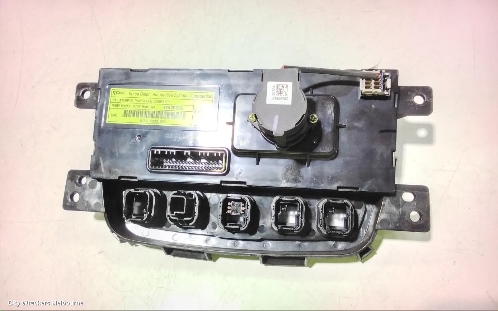 HOLDEN CAPTIVA HEATER/AC CONTROLS, DUAL ZONE CLIMATE CONTROL TYPE ONLY, NON PARK ASSIST/NON REAR A/C BUTTON TYPE, CG, 01/2014 - 06/2018