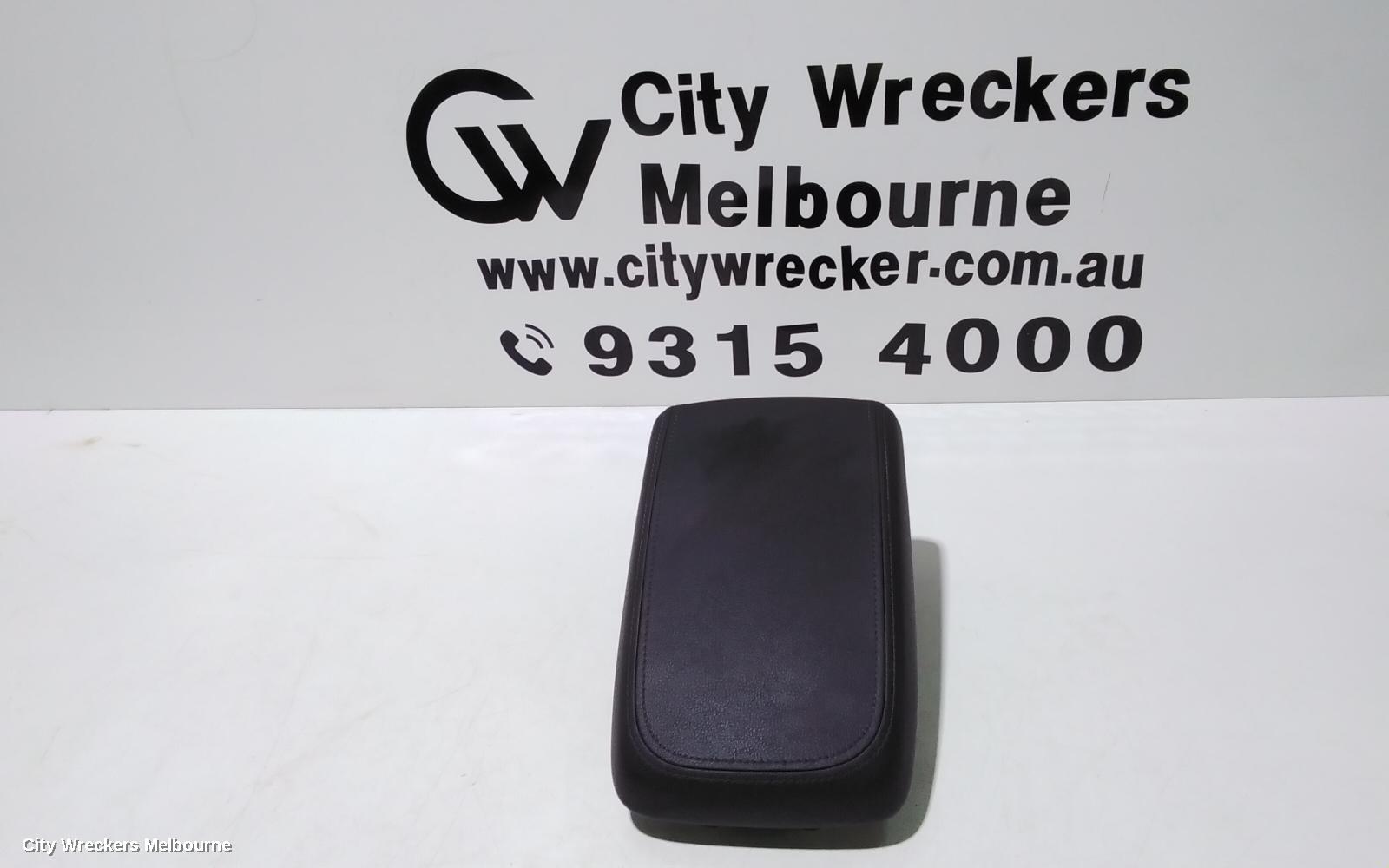 HOLDEN CAPTIVA CONSOLE, CG, LEATHER, BLACK, 01/2011 - 06/2018