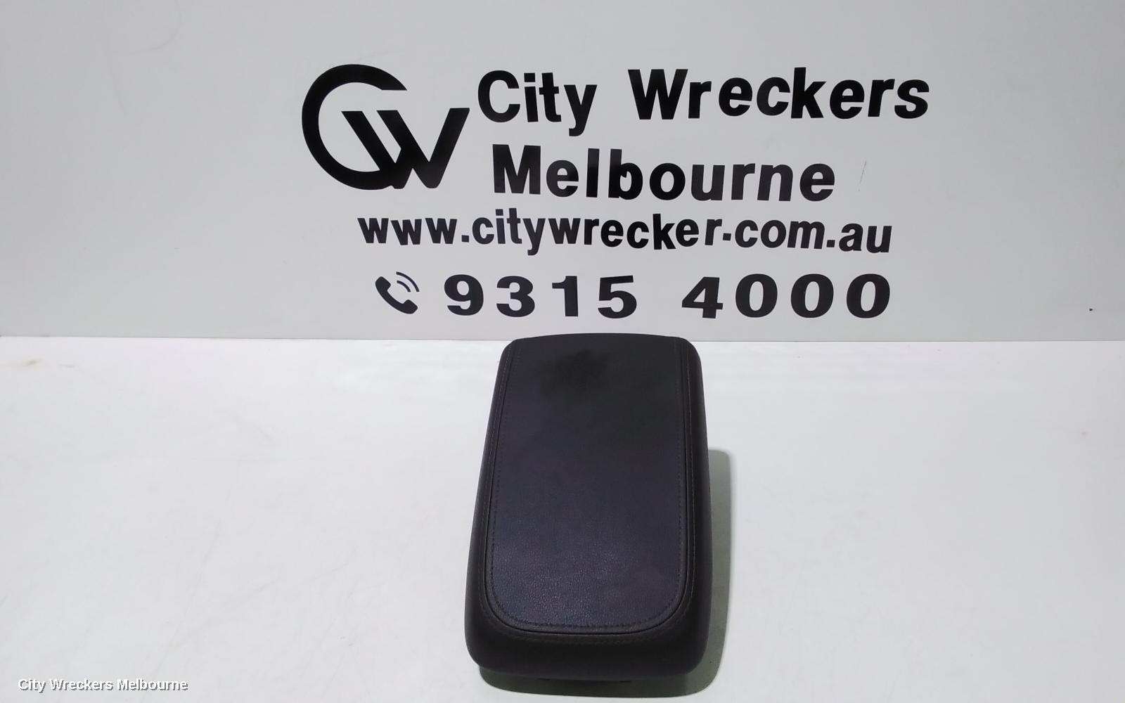 HOLDEN CAPTIVA CONSOLE, CG, LEATHER, BLACK, 01/2011 - 06/2018