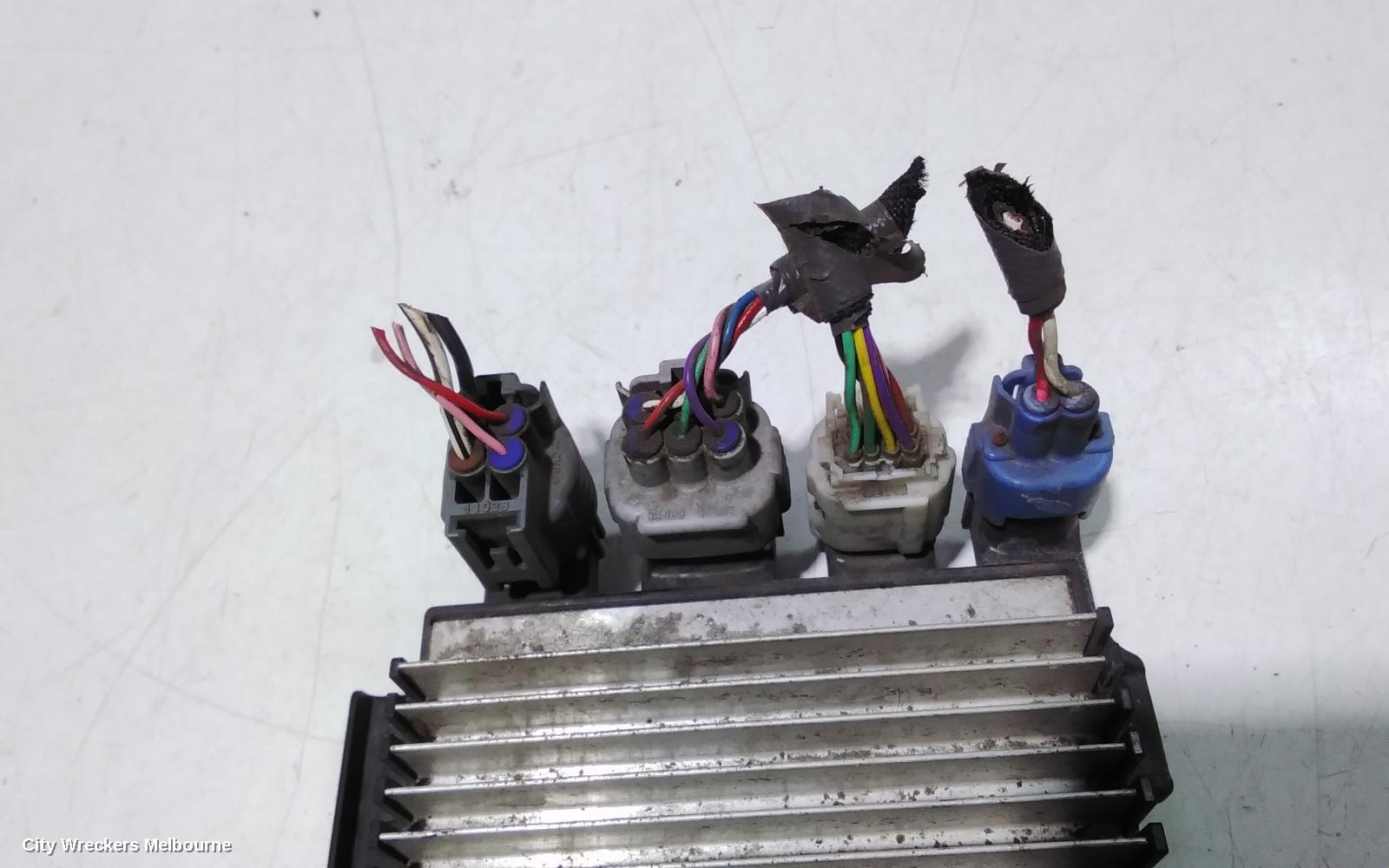 TOYOTA HIACE, TRH/KDH 03/2005 - 04/2019, 89871-26030  INJECTOR DRIVER MODULE: 97794