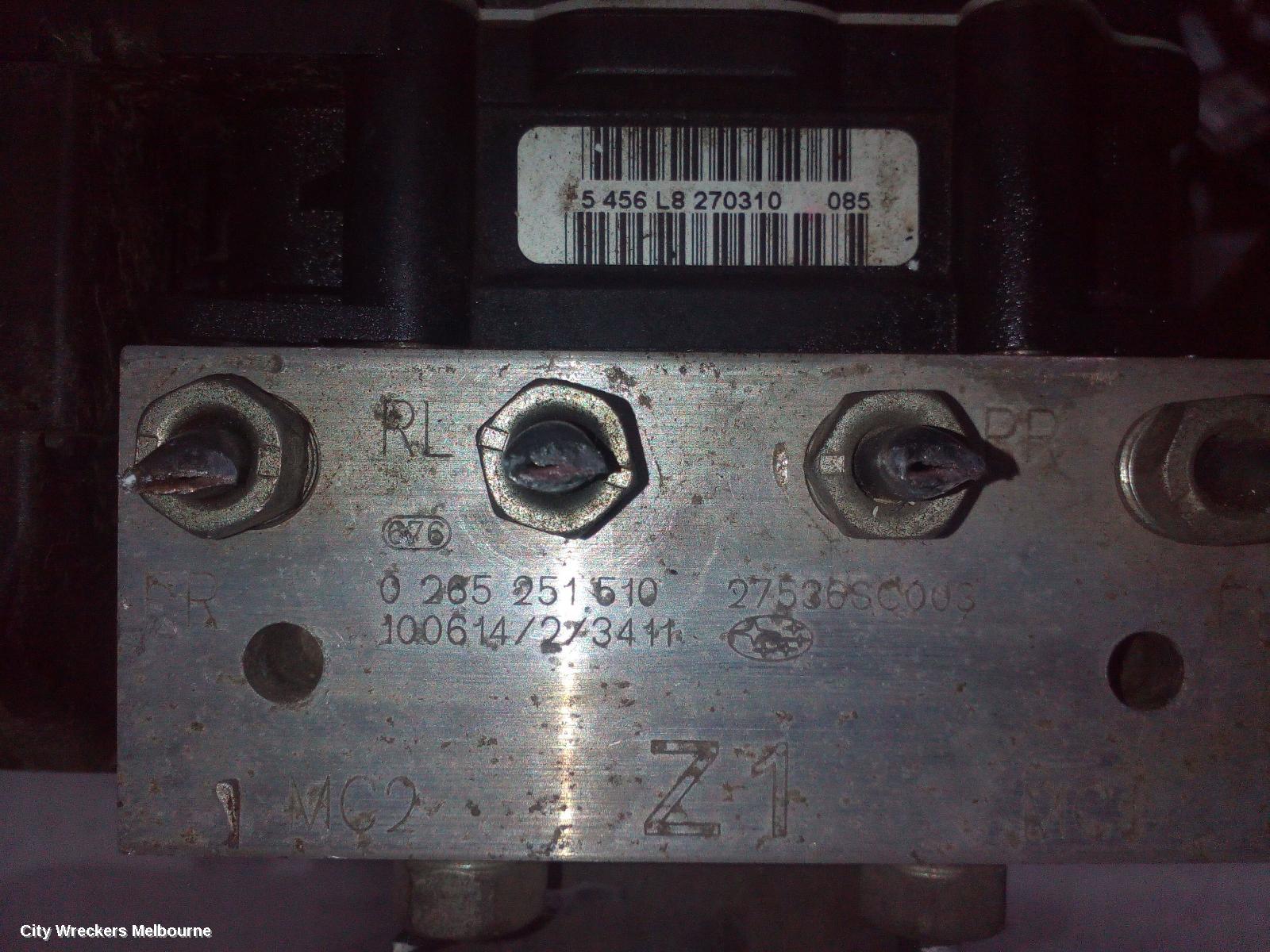 SUBARU FORESTER ABS PUMP/MODULATOR, P/N 27596SC012, VDC TYPE, 02/2008 - 12/2012