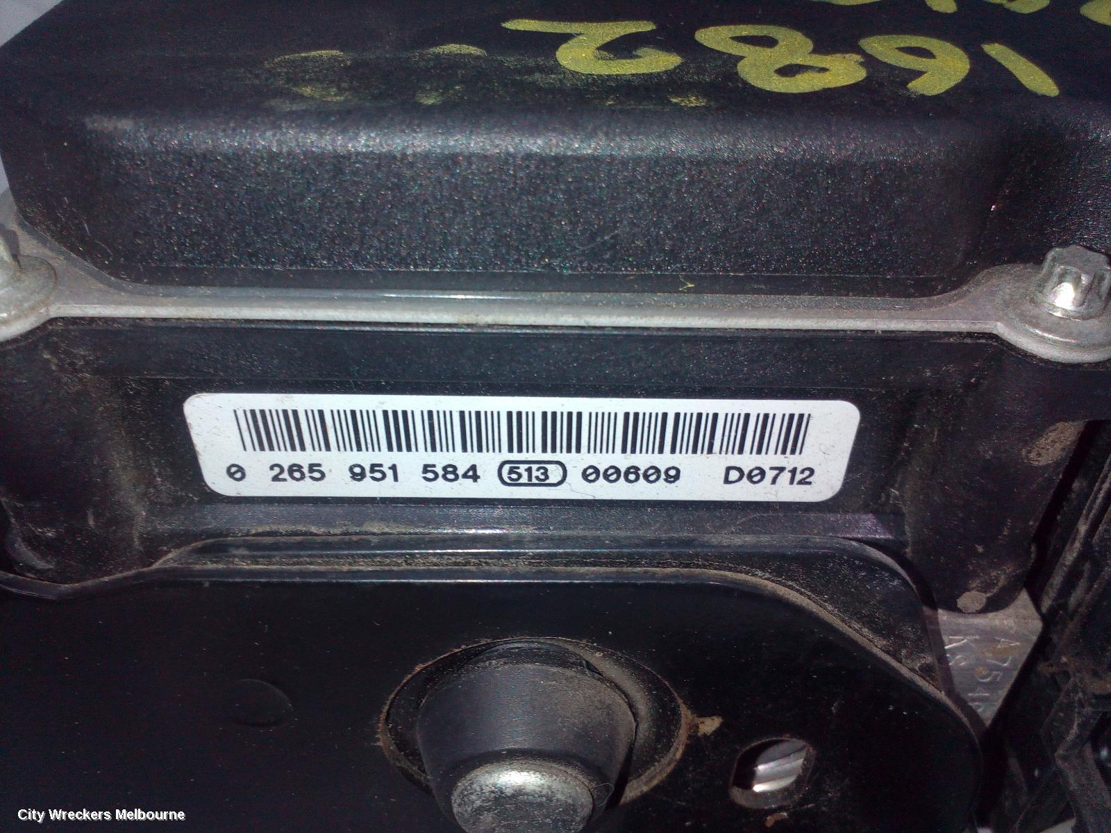 SUBARU FORESTER ABS PUMP/MODULATOR, P/N 27596SC012, VDC TYPE, 02/2008 - 12/2012