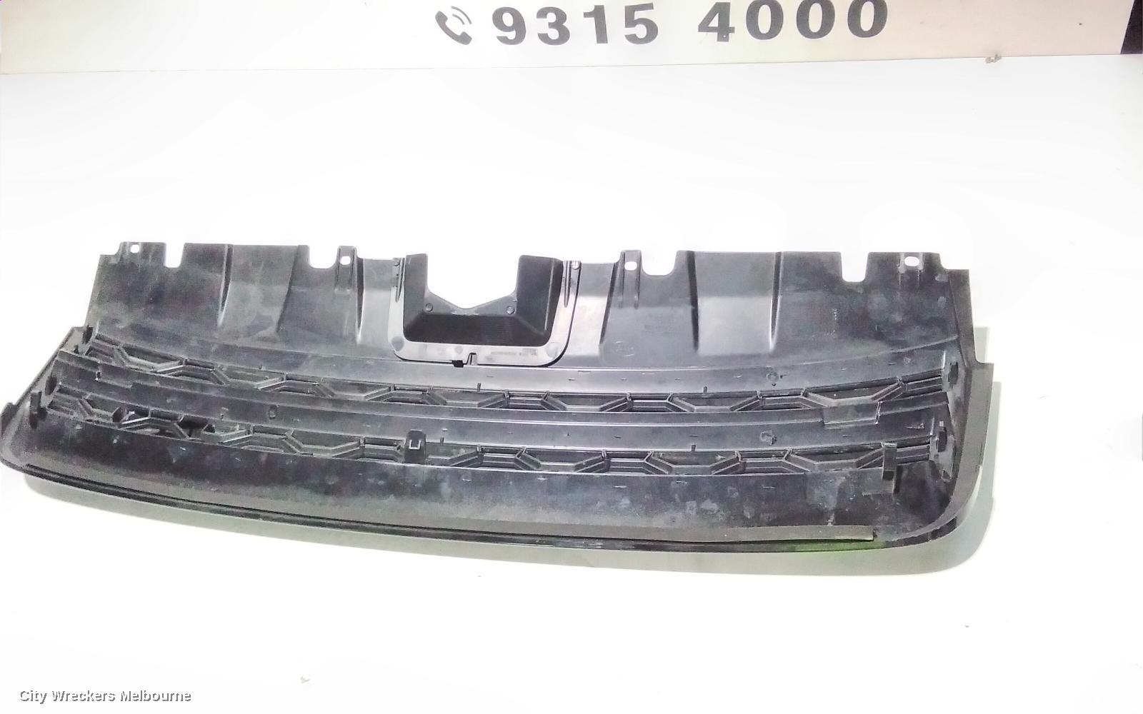 LAND ROVER DISCOVERY SPORT FRONT BUMPER, L550, NON PARK SENSOR, W/ HEADLAMP WASHER TYPE, 01/2015 - 06/2019