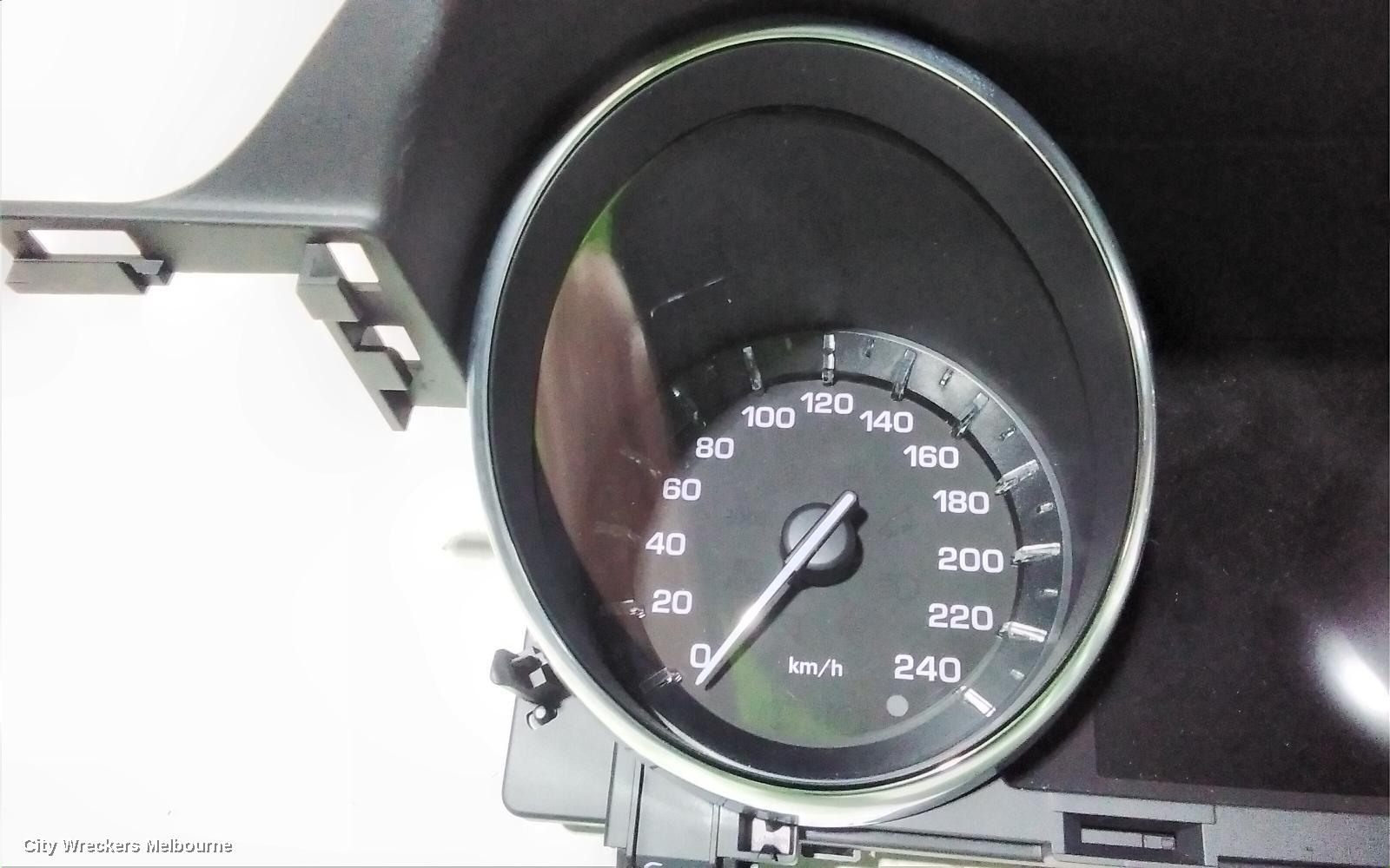 LAND ROVER DISCOVERY SPORT INSTRUMENT CLUSTER, DIESEL, AUTO T/M, L550, 01/2015 - 06/2019