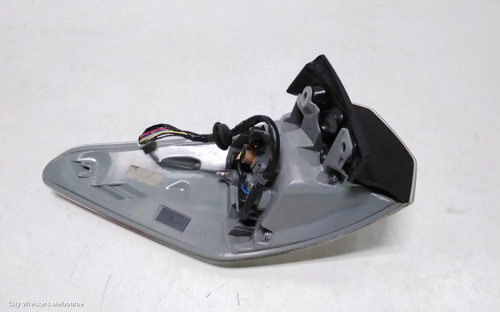 TOYOTA KLUGER RIGHT TAILLIGHT, GSU50/GSU55, 03/2014 - 10/2016
