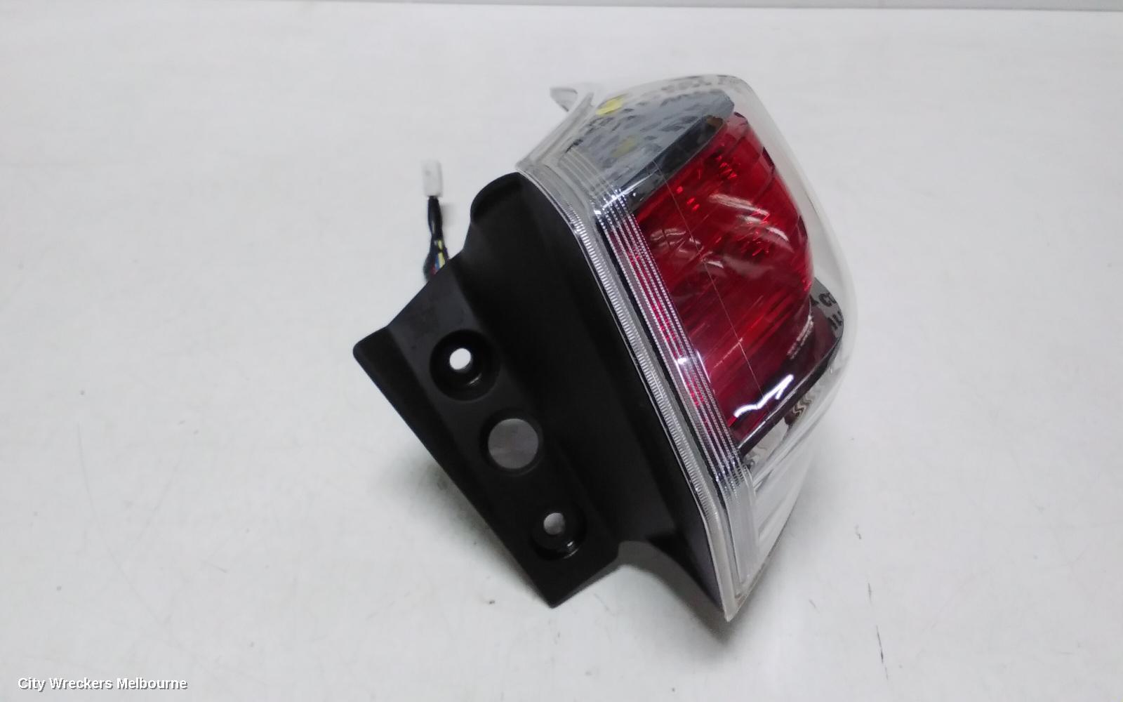 TOYOTA KLUGER RIGHT TAILLIGHT, GSU50/GSU55, 03/2014 - 10/2016