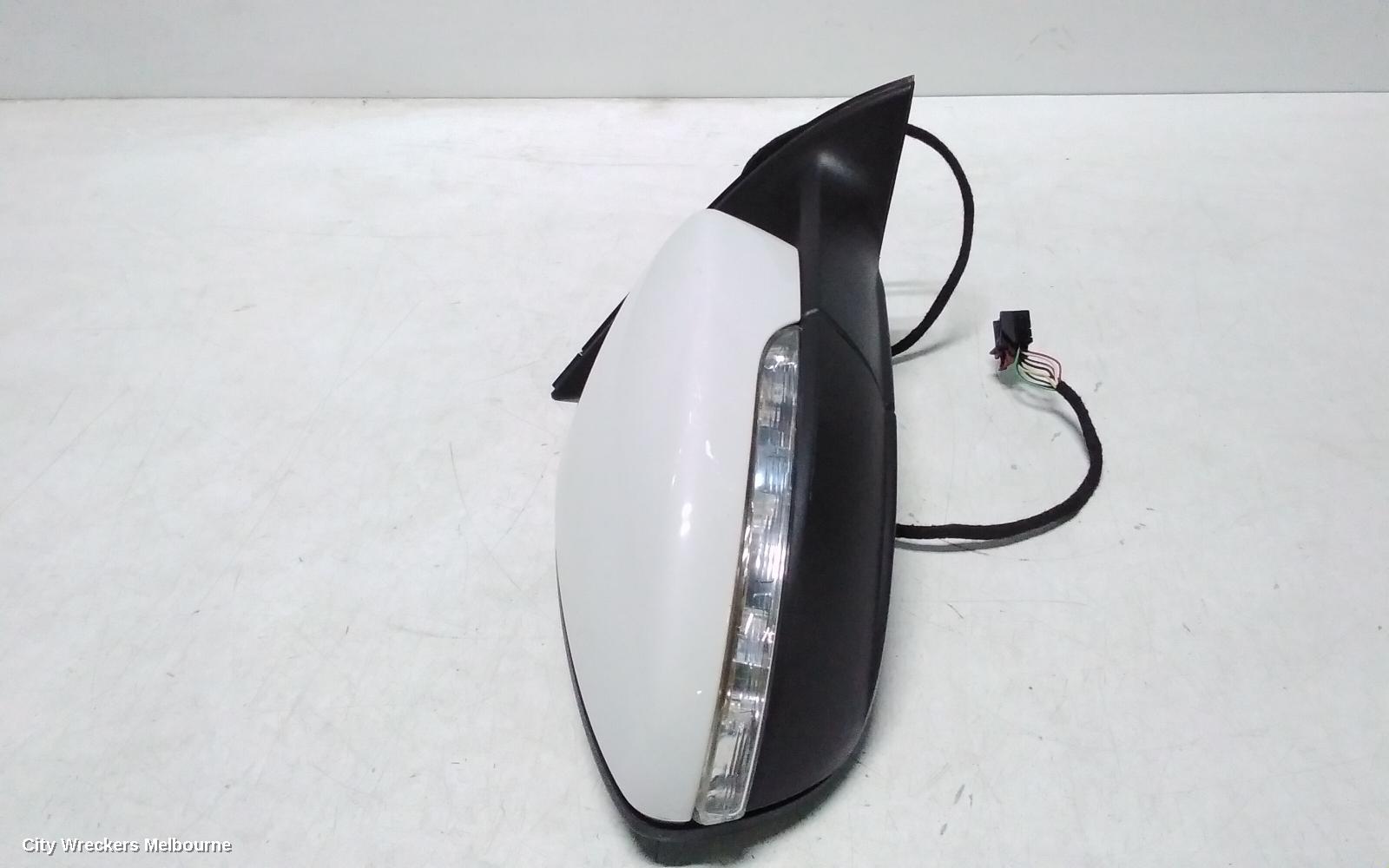 VOLKSWAGEN PASSAT RIGHT DOOR MIRROR, 3C/MK6 B7, POWER FOLD, NON LANE CHANGE ASSIST TYPE (6XT/7Y0), 09/2010 - 05/2015