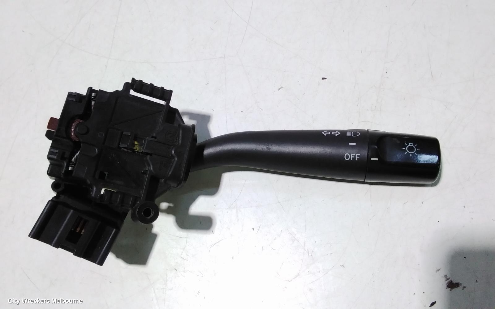 TOYOTA HIACE COMBINATION SWITCH, FLASHER SWITCH, TRH/KDH, 03/2005 - 01/2014