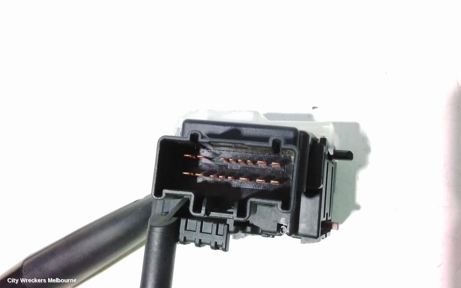 TOYOTA HIACE COMBINATION SWITCH, FLASHER SWITCH, TRH/KDH, 03/2005 - 01/2014