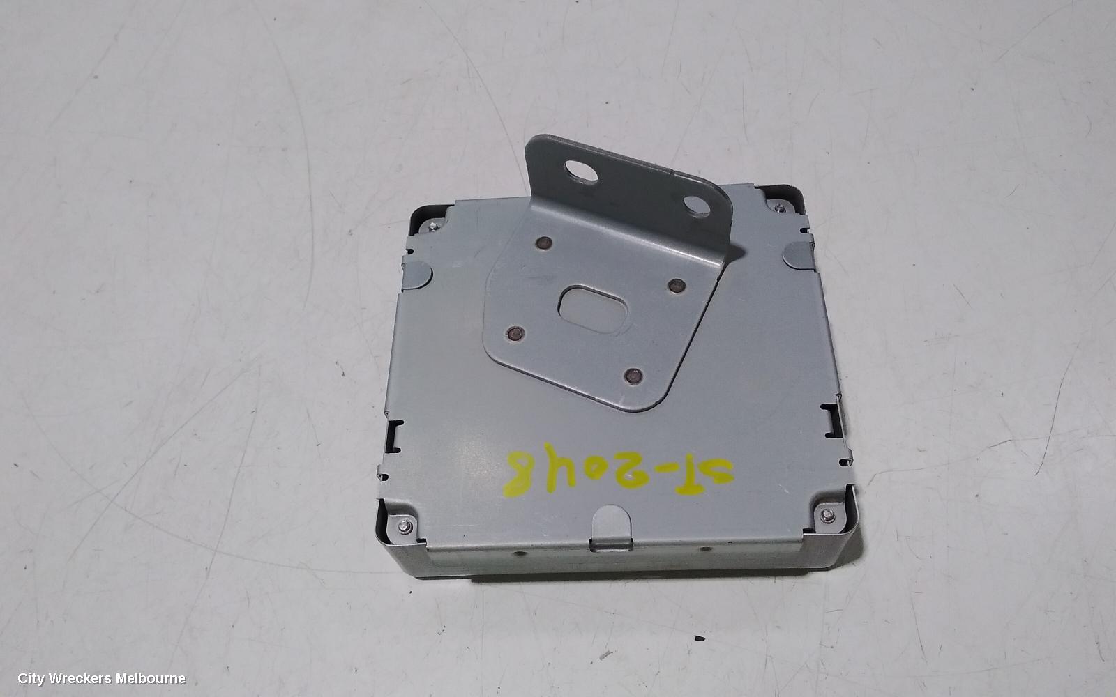 MITSUBISHI TRITON ECU, 4WD CONTROL MODULE (T/F CONTROL UNIT), P/N 8631B751 (MOUNTED ABOVE DRIVERS KICK PANEL), MQ-MR, 03/2015 - 10/2023