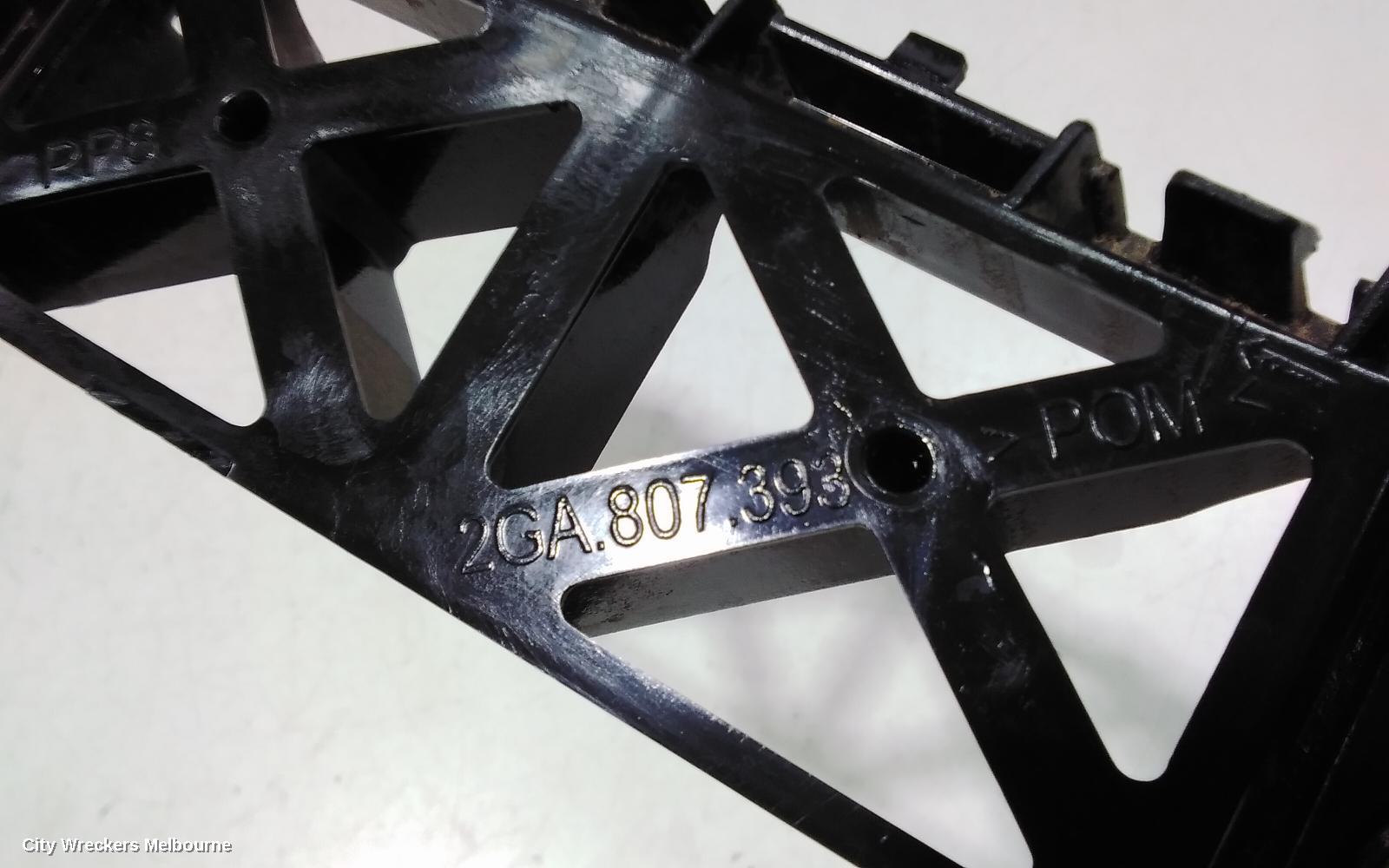 VOLKSWAGEN T-ROC, A1, 03/2020 - 12/2025, LHR BAR SLIDER: 97927