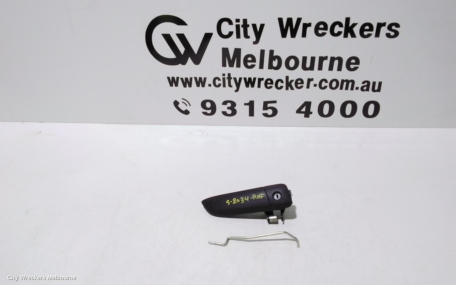 TOYOTA HIACE DOOR HANDLE, OUTER, RH FRONT, TRH/KDH, 03/2005 - 04/2019