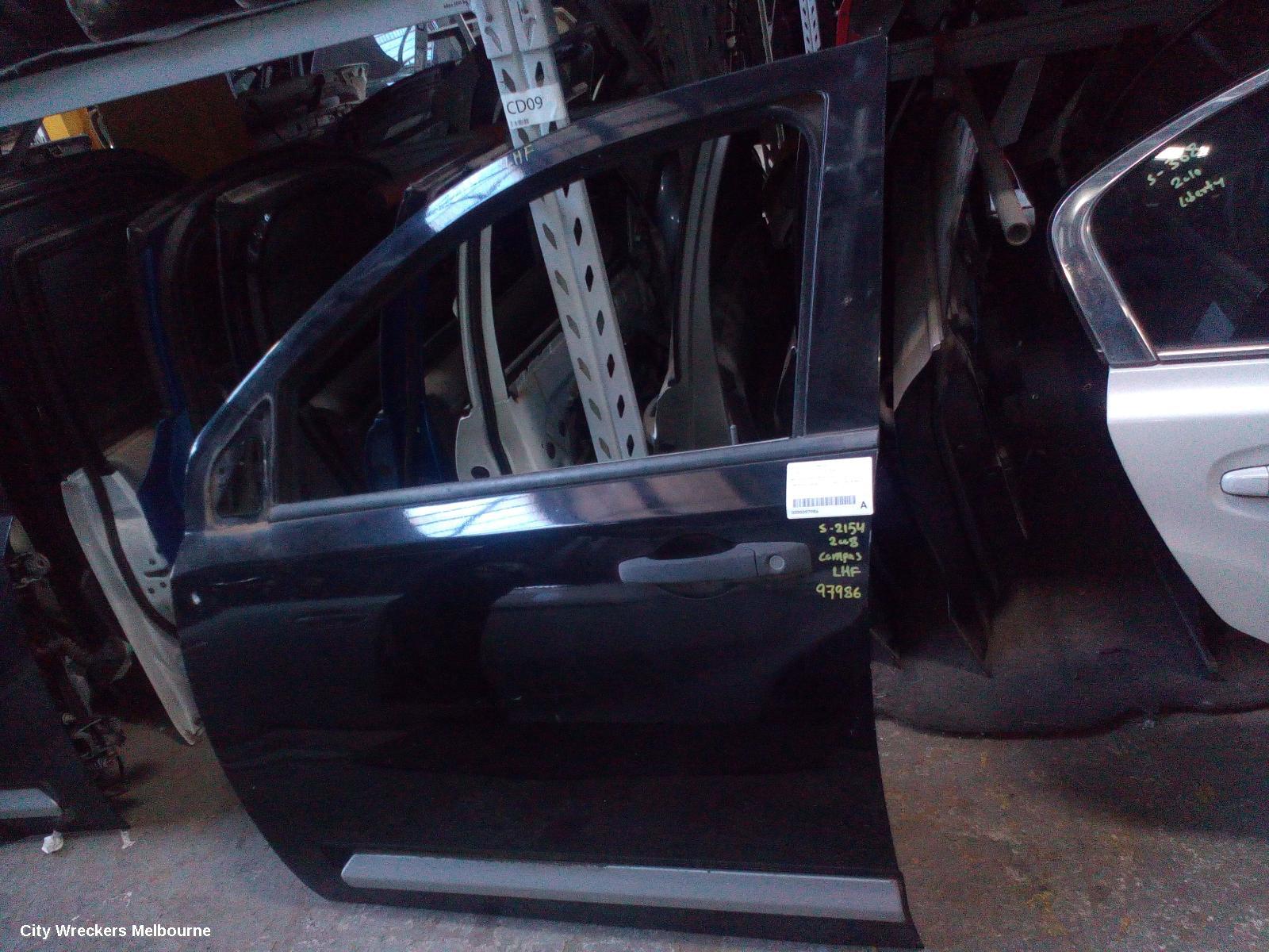 JEEP COMPASS LEFT FRONT DOOR, MK, W/ MOULDING TYPE, 03/2007 - 03/2010