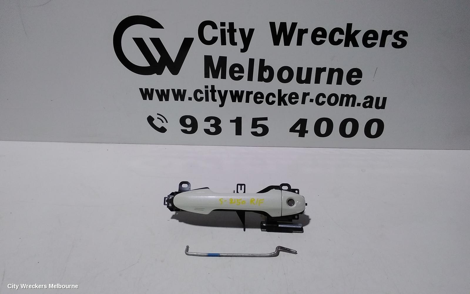 TOYOTA KLUGER DOOR HANDLE, OUTER, RH FRONT, NON KEYLESS ENTRY TYPE, GSU50/GSU55, 03/2014 - 02/2021