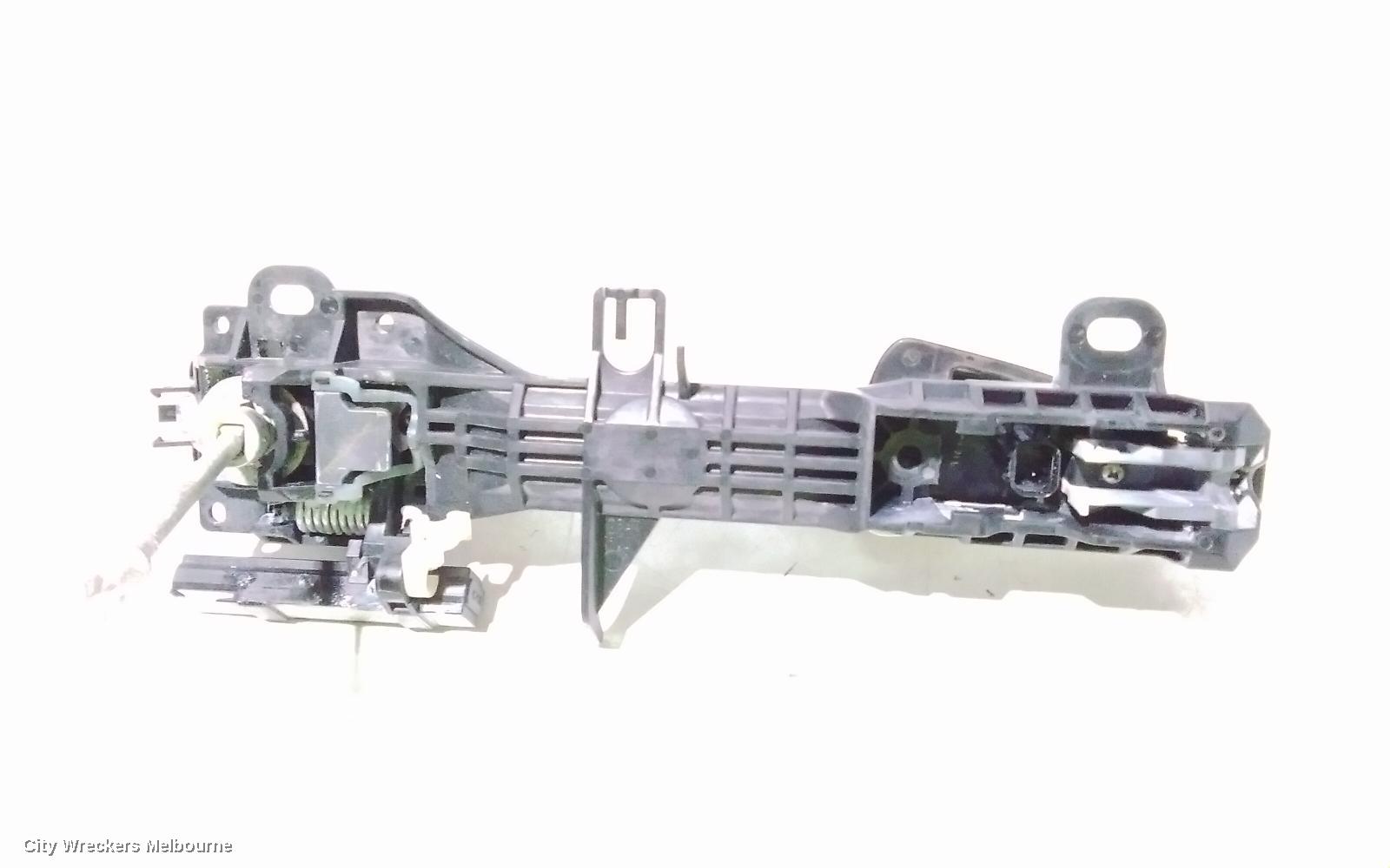 TOYOTA KLUGER DOOR HANDLE, OUTER, RH FRONT, NON KEYLESS ENTRY TYPE, GSU50/GSU55, 03/2014 - 02/2021
