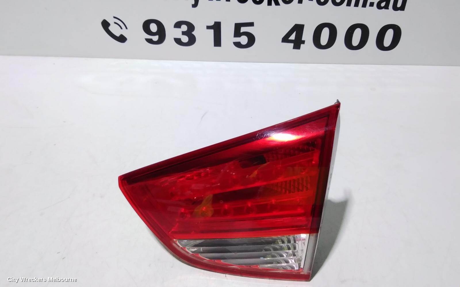 HYUNDAI IX35 REAR GARNISH, TAILGATE LAMP (RH SIDE), LM SERIES (VIN TMAJ), 10/2013 - 01/2016