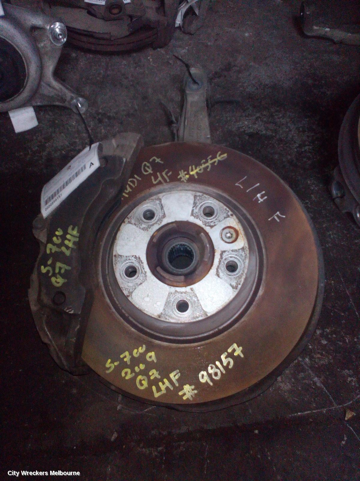 AUDI Q7 LEFT FRONT HUB ASSEMBLY, 4L, 09/2006 - 08/2015