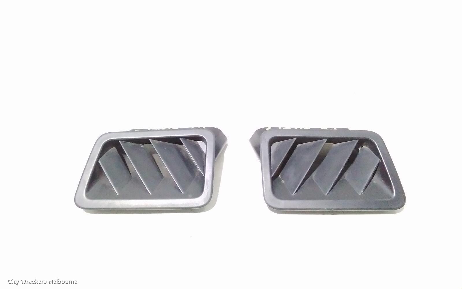 SUBARU WRX, V1, 03/2014 - 10/2021, RHS AND LHS TOP DASH AIR VENTS *PAIR*: 98172