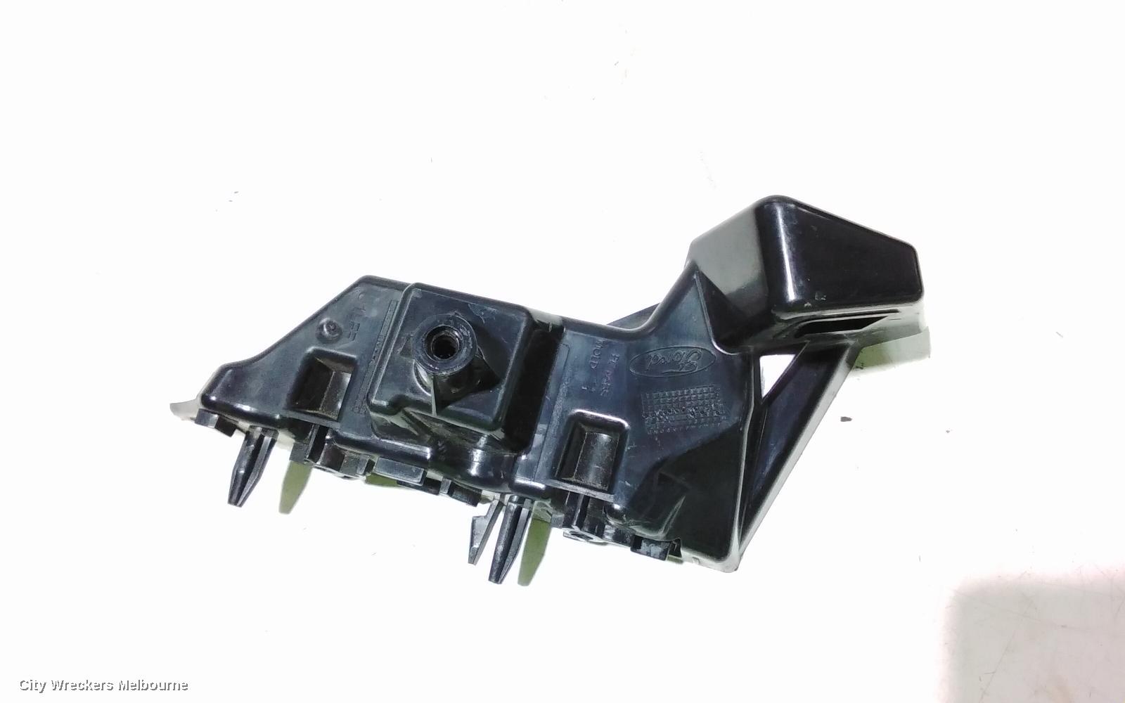 FORD FOCUS, SA, 10/2018 - 12/2024, RHF BRACKET: 98174