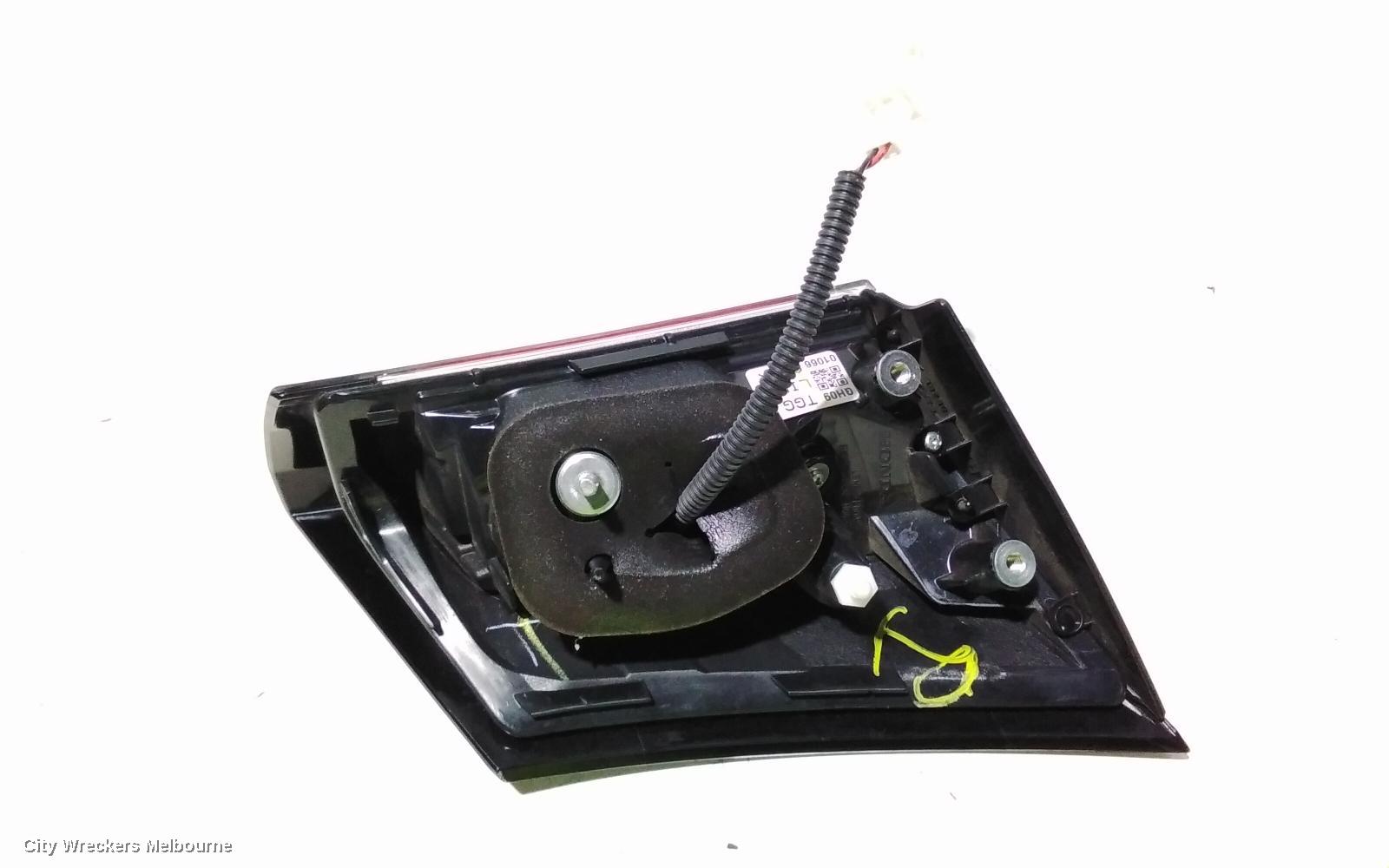 HONDA CIVIC REAR GARNISH, TAILGATE LAMP (RH SIDE), 10TH GEN, HATCH, 02/2017 - 08/2021